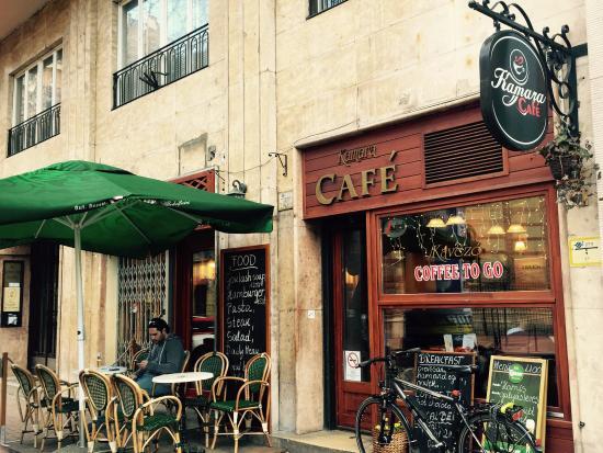 Kamara Café & Bistro